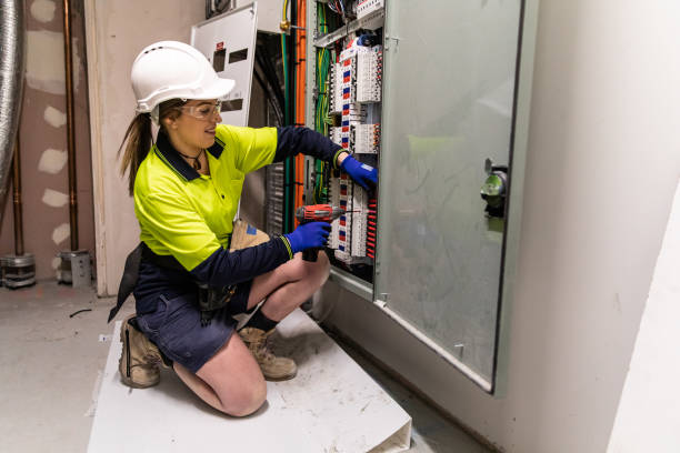 Best Licensed Electrician  in Mcpherson, KS